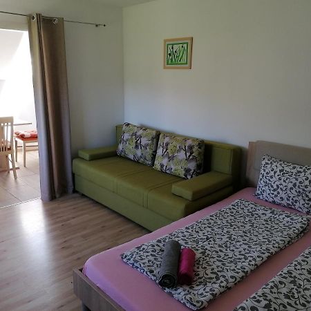 Apartment Marjetka Zirovnica Ngoại thất bức ảnh